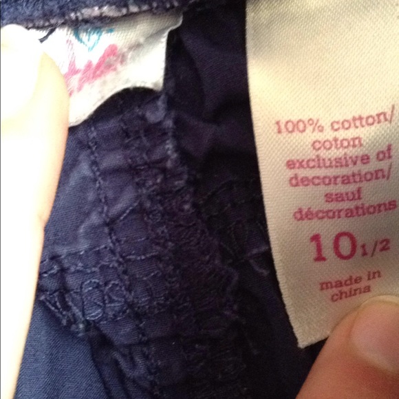 Shorts - Picture 2 of 5